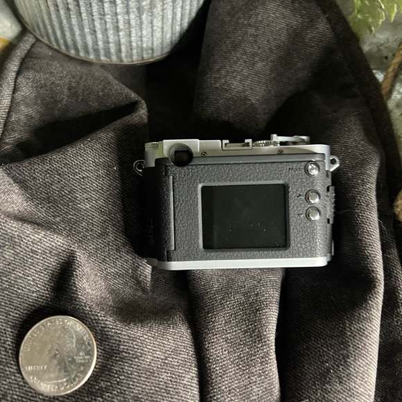 EUC Minox Leica M3 5.0 Digital Classic Camera - Picture 4 of 9